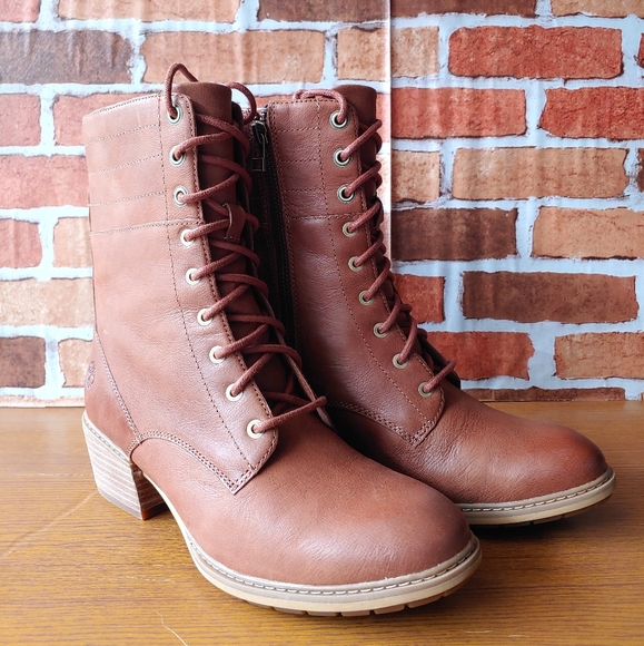 WOMEN'S SUTHERLIN BAY LEATHER BOOTS BROWN NUBUCK - Picture 1 of 8